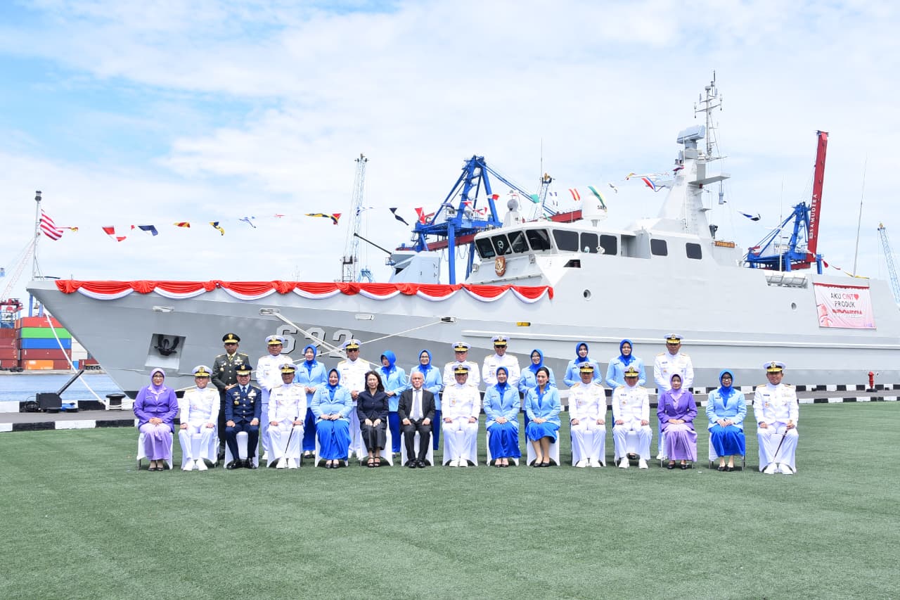 RESMI PERKUAT JAJARAN ARMADA TNI AL, DANKODAERAL III HADIRI DELIVERY KRI BELATI-622