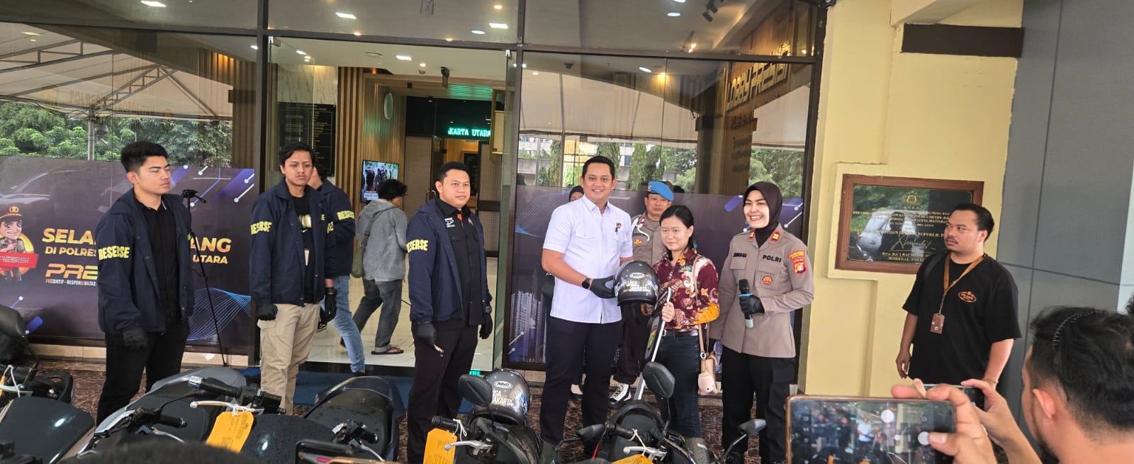 Bongkar Ranmor, Narkotika Terkuak: Polres Jakut Sita Sabu 162 Gram dan Deretan Senjata Tajam