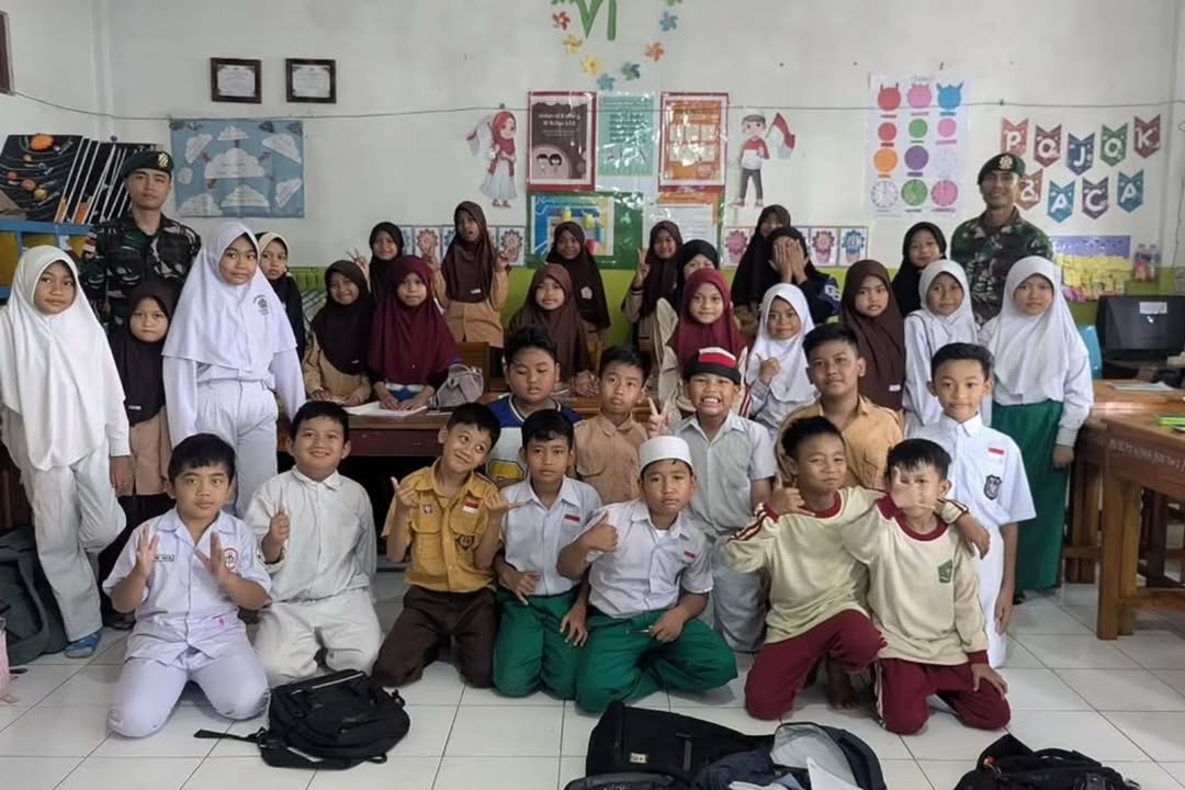 Yonarmed 12 Kostrad Beri Edukasi Kesehatan di MI Hidayatullah Belu