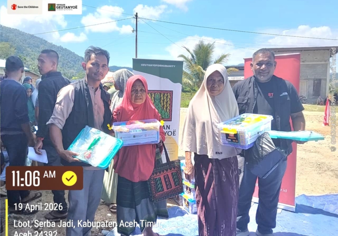 787 Paket Hygiene Kit dari Yayasan Getayoe dan Save The Children Jadi Penyeka Air Mata Korban Banjir Serbajadi